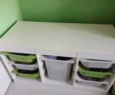 Kids storage unit