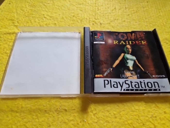 Tomb raider PlayStation1 ps1 PlayStation2 ps2 games Original