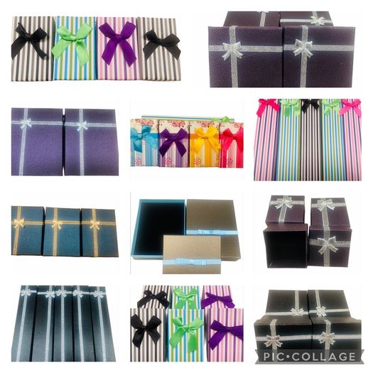 Folding Velour Necklace Displays