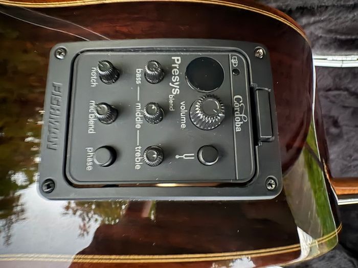 Cordoba C7-CE Classical Electro-Acoustic Guitar + Hard Case