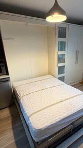 Murphy bed