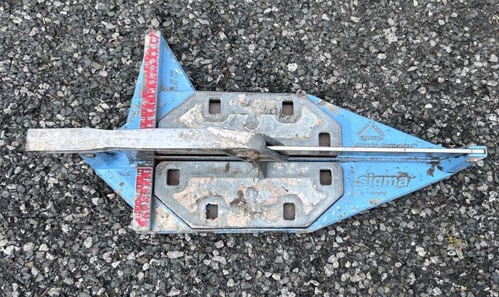 tile cutter