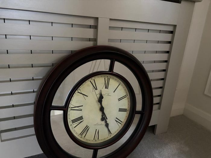 Mirrored wall clock for free