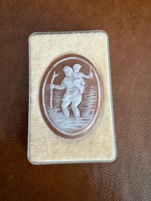 Shell Cameo
