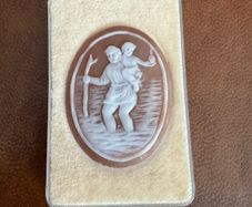 Shell Cameo