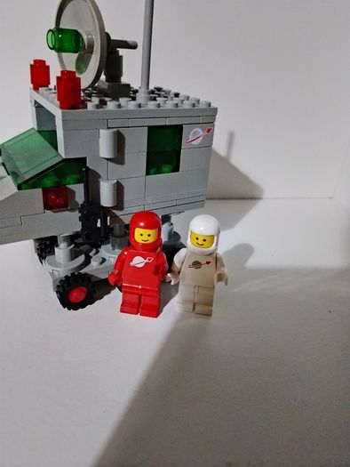 Lego 6901 classic space mobile lab
