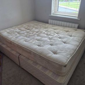 Comfortable double bed & mattress & local delivery