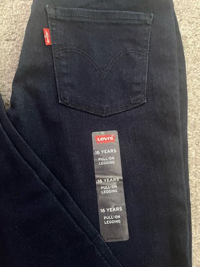 Levis Jeans