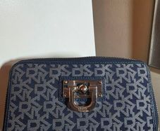 DKNY Long Wallet