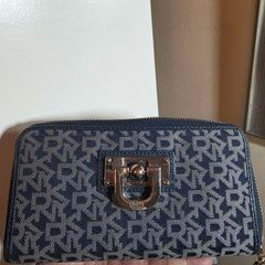 DKNY Long Wallet
