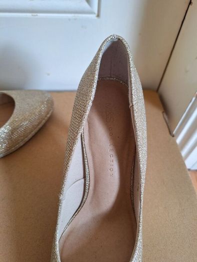 M&S high heels gold size 5
