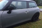 2015 Mini Cooper breaking iCar