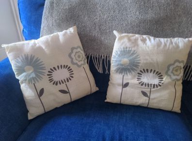 Vintage cushions x2