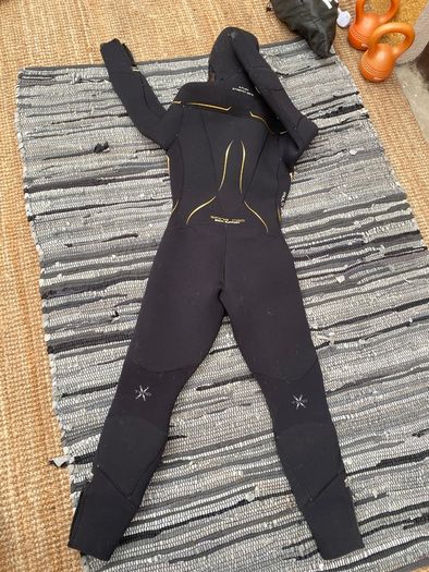 Diving scuba winter wetsuit mens small medium