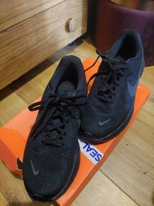 Nike Revolution