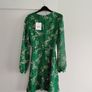 Green dress with floral detail Image 6