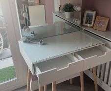dressing table with lights and stool