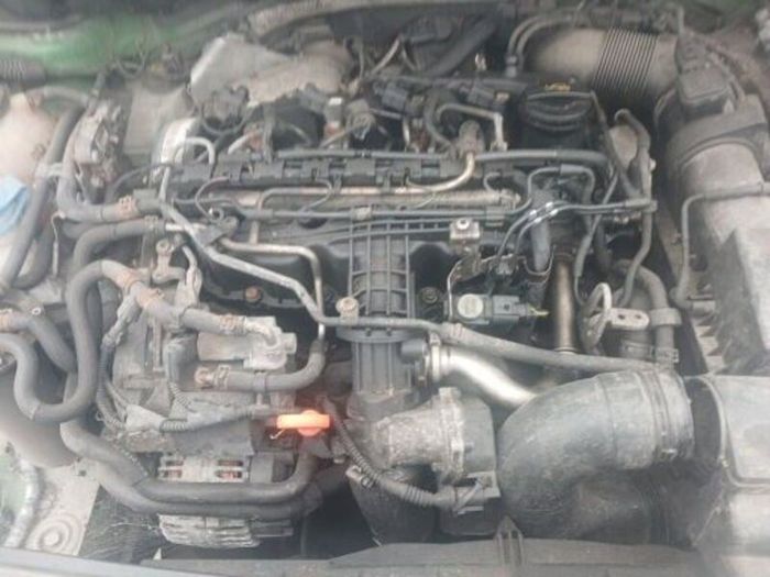 2011  vw  caddy  16        for  spare   parts