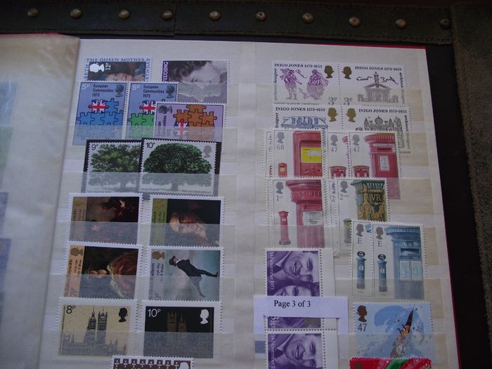 Collection of Mint Elizabeth II stamps, blocks and strips (1946-1990s)