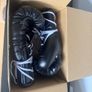 MS-300 Like New Winning Gloves (Black - 10 Oz) Image 6