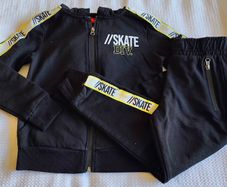 Boy's Tracksuit . Age 7-8