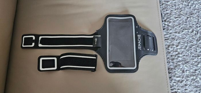 Phone armband