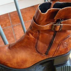 Ladies Leather Boots