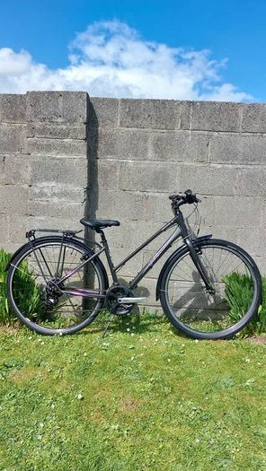 Giant Escape Hybrid bike - Size Small/16" - Commuting bike - Fully serviced - Excellent condition