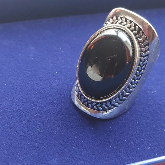 Dress ring