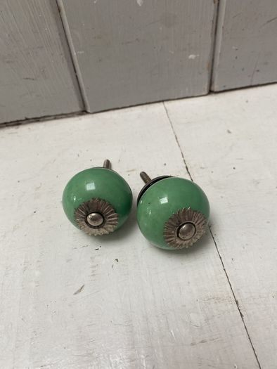 Vintage style knobs