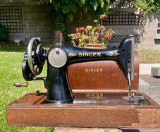 Singer Sewing Machine 1925