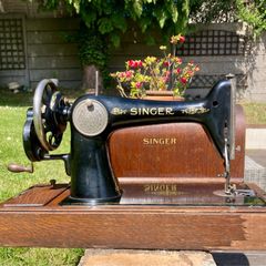 Singer Sewing Machine 1925