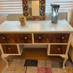 Vintage dressing table