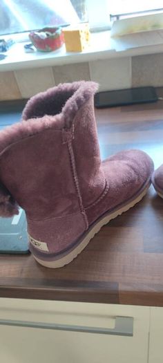 ladies UGG boots