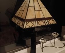 Table lamp