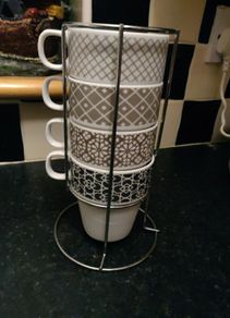 cups in stand