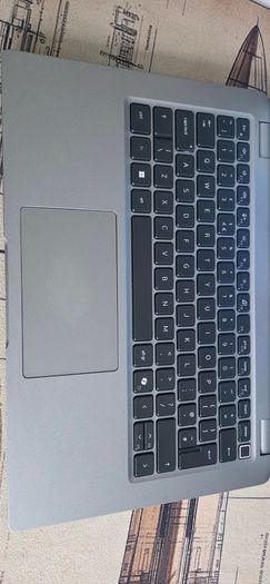 Dell 5450 ultra 5 16gb 512