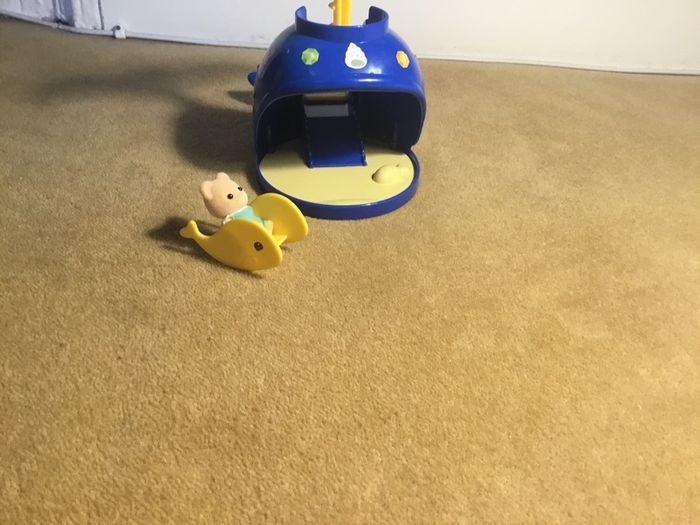Sylvanian Families Ferris Wheel and Whale Play Area