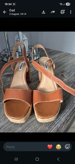 Dune sandals