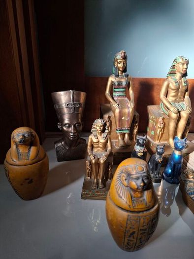 Vintage Figurines