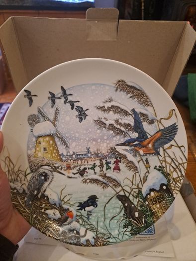 Wedgwood Collector Plate Skating on the Fen Boxed