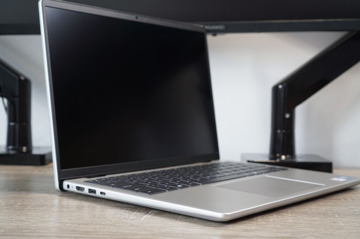 Dell 14 DC14250 | Intel Core 5 120U | 16GB | 512GB