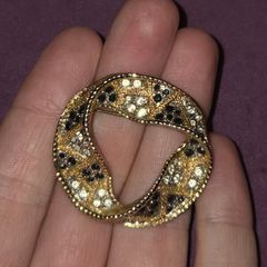Vintage Eternal Circle Brooch