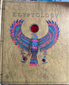 2 hard back collectibles about Egypt. Jigsaw book contains all pieces and both are in near mint condition