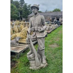 Hunter Statue GL LS064
