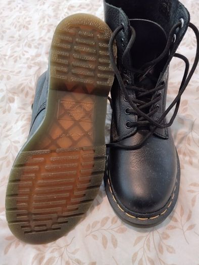 Brand New Dr. Martens 1460 Black 8-Eye Boots | UK 6 (EU 39)