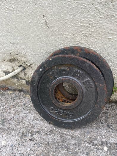 Full set of weights and 20kg Olympic bar