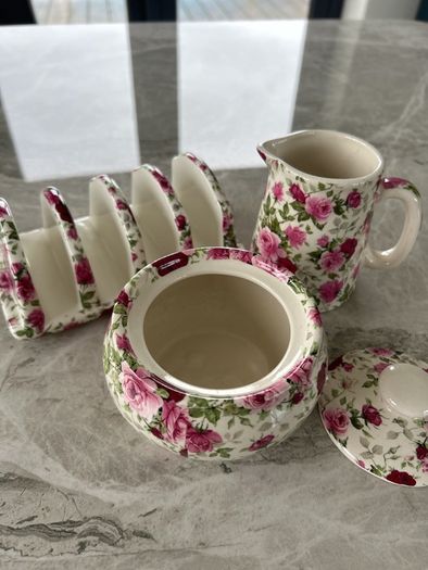 pottery