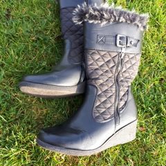 Black long boots UK4