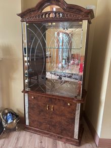 Glass cabinet